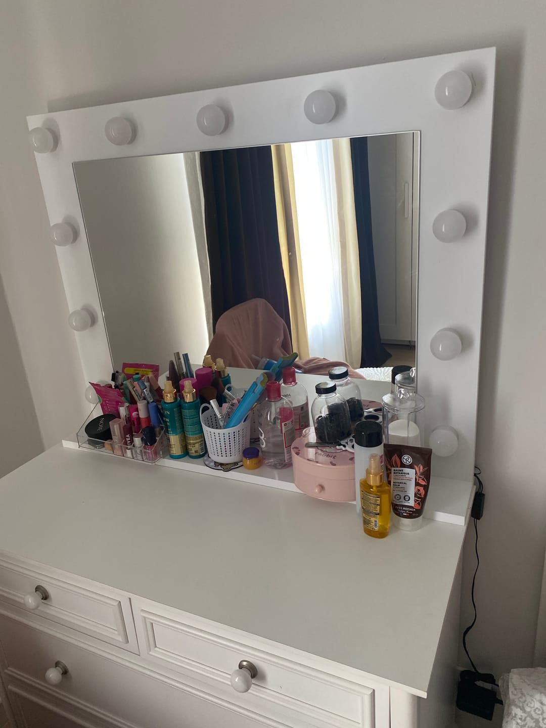 Customer photo review of Rani EF108 Hollywood Işıklı Ayna Kulis Makyaj Aynası Spot Işıklar Dahil Ayna Beyaz
