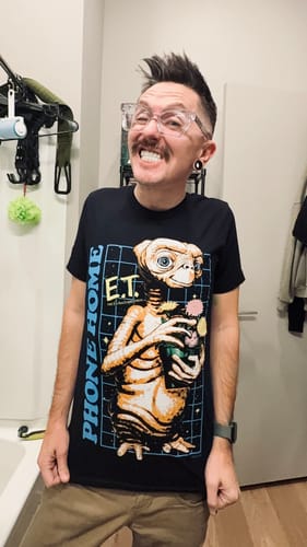 Customer photo review of E.T. the Extra-Terrestrial: Phone Home T-Shirt