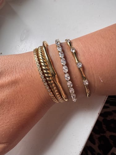 Customer photo review of Oval Tennis Bracelet