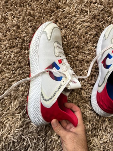 Kundbild på sneakers efter rengöring