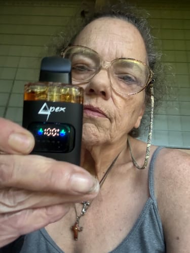 Customer photo review of Dual Chamber Disposable Vape 6G. Delta 9 - JEALOUSY - BLUE DREAM