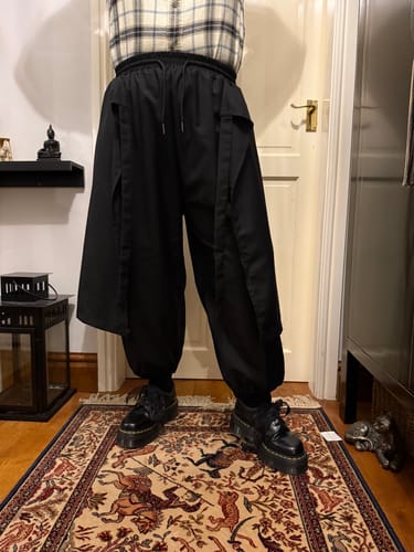 Customer photo review of Lantern Wide-leg Cropped Slacks