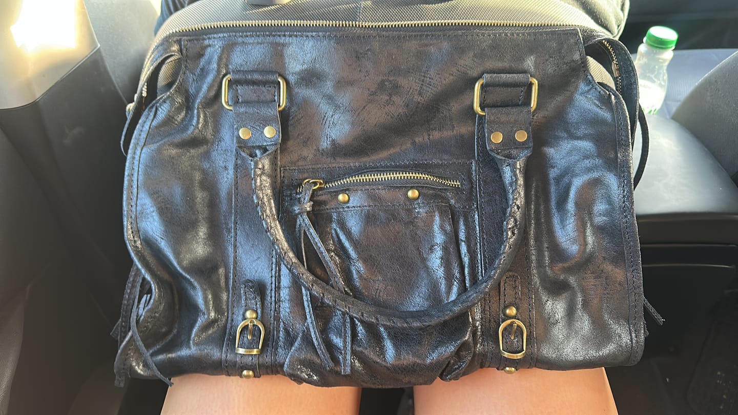 Customer photo review of It girl bag black