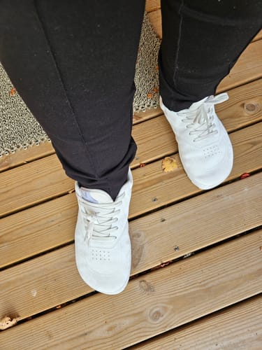 Customer photo review of Vaistoa Katu 2 -paljasjalkasneakerit