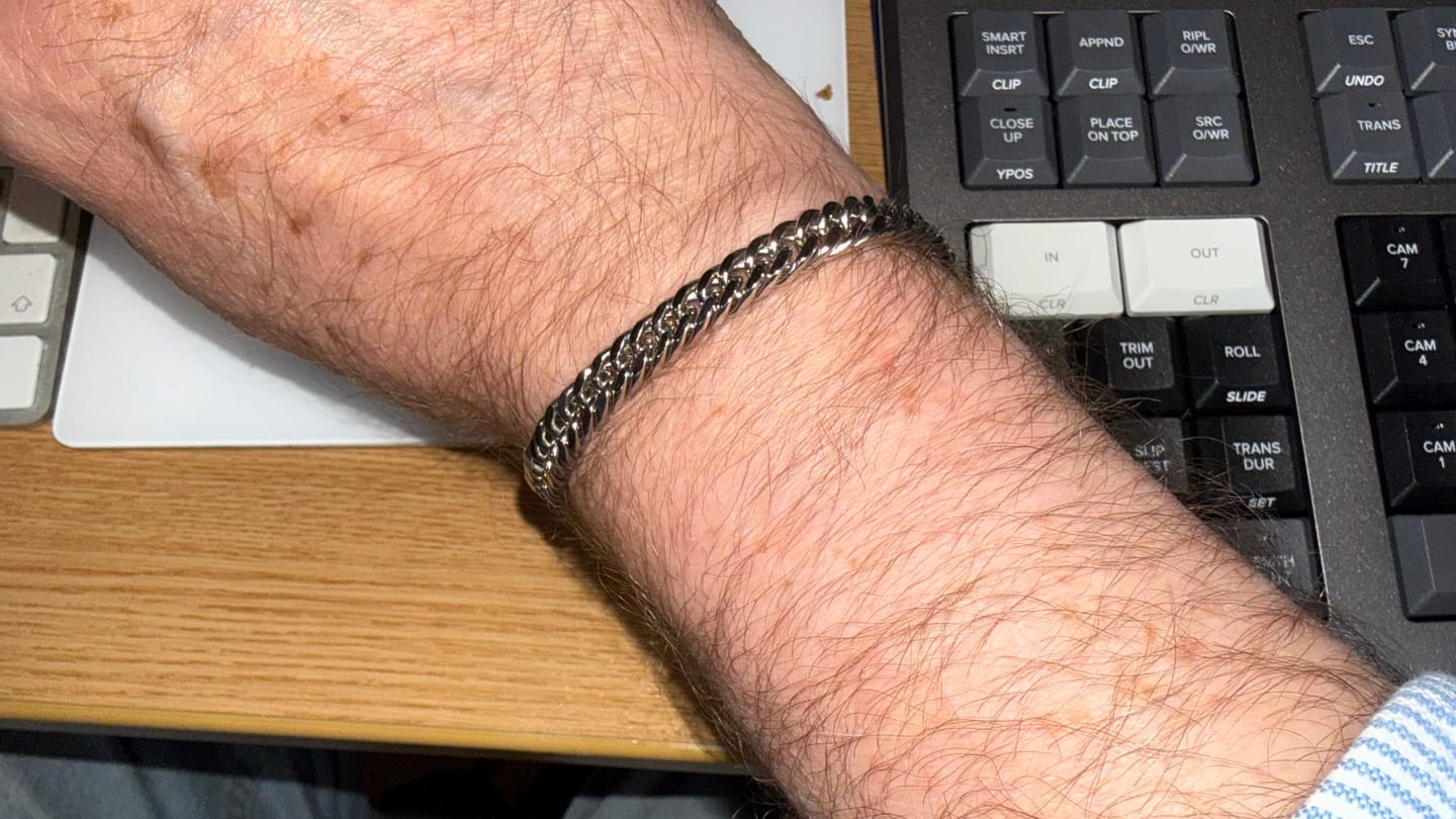 Customer photo review of THE CHAIN.