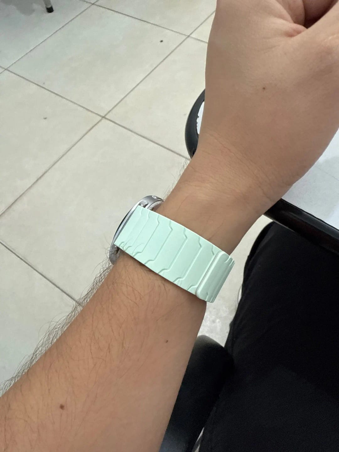 Customer photo review of Samsung Galaxy 8 And Galaxy 8 Classic Silicone Strap - Soft