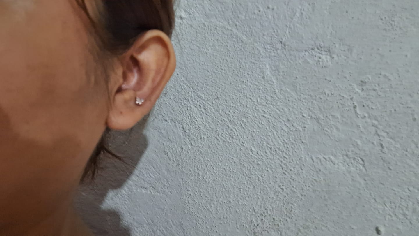 Customer photo review of Piercing de Mariposa