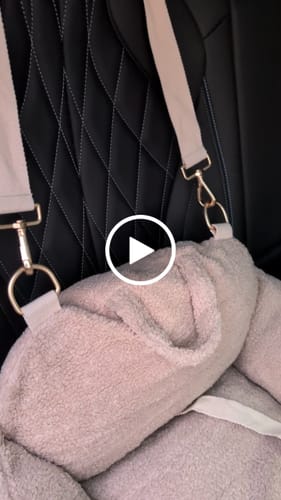 Customer video review of Hazelnut | The Cosy Car Seat