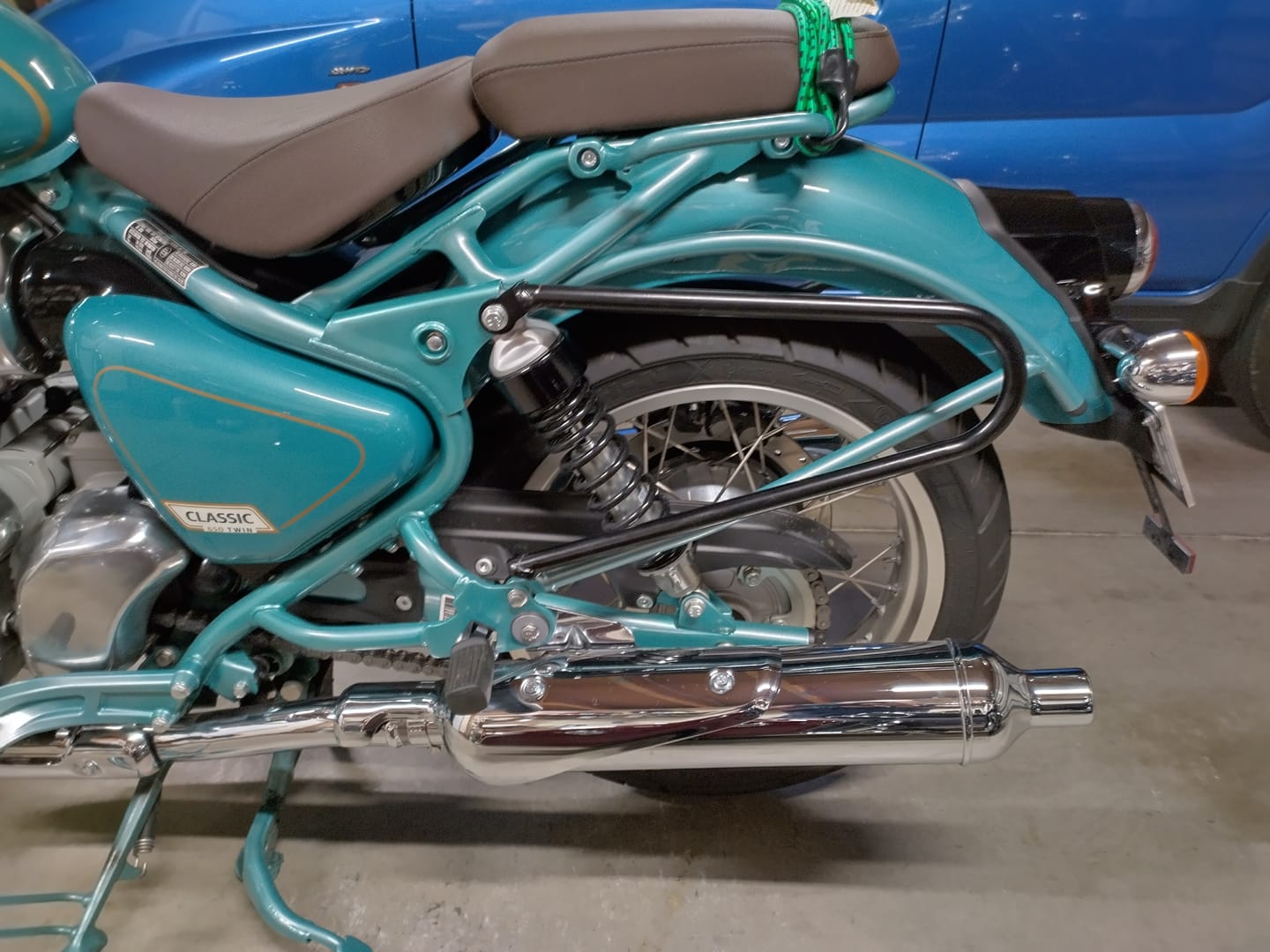Customer photo review of expedition saddlebag for classic 650