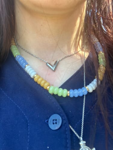 Customer photo review of V necklace