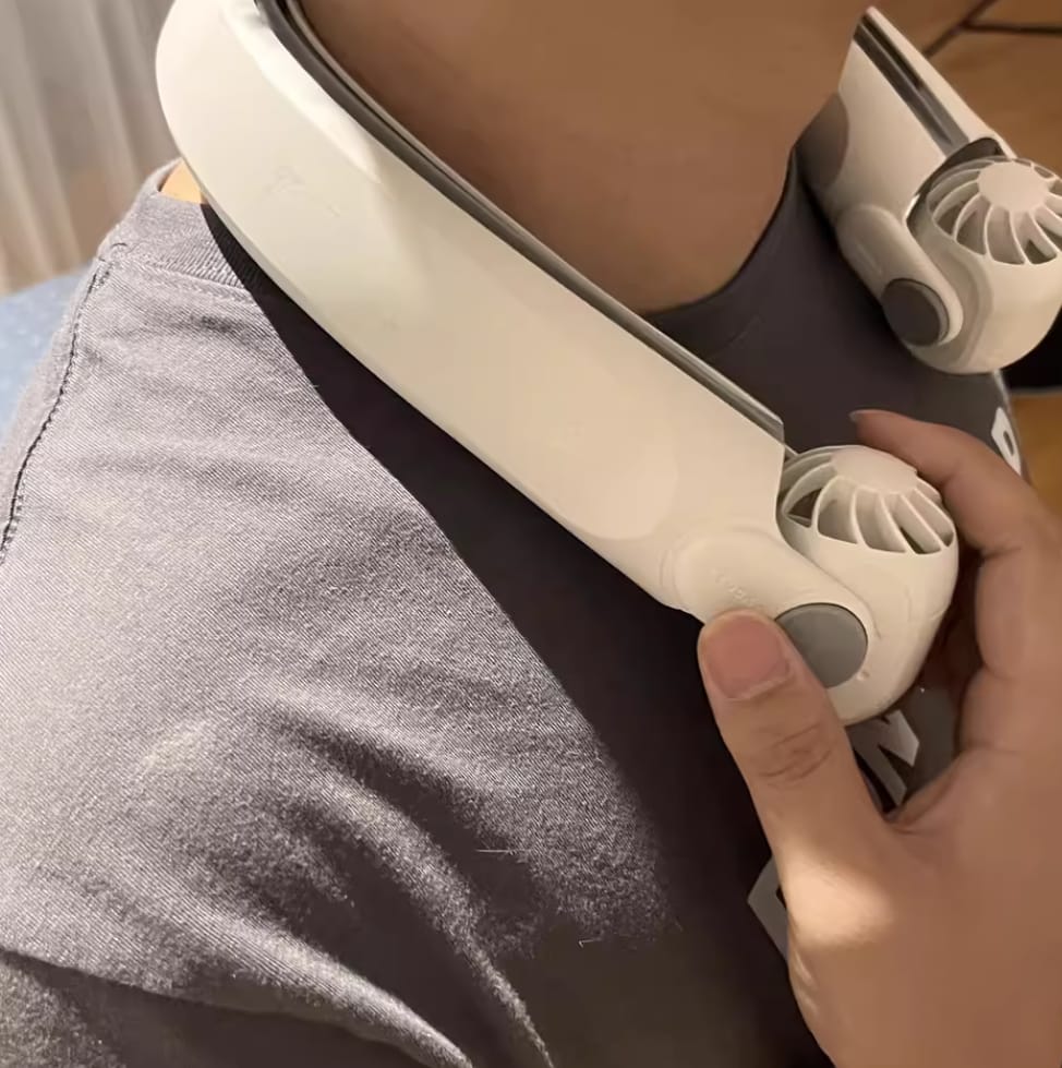 Customer photo review of Directional Rotor Neck Fan with Dual Cooling Modes
