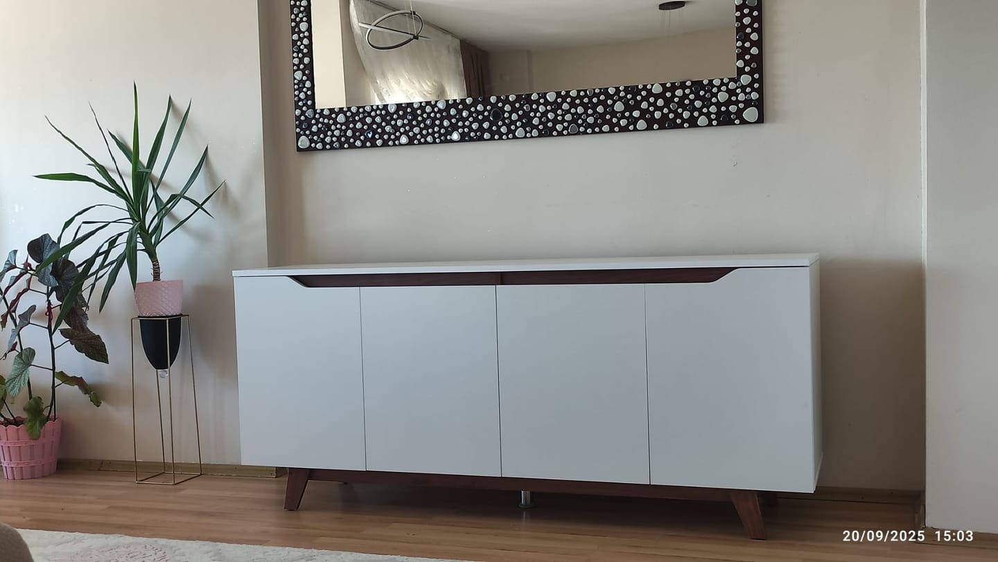 Customer photo review of Rani GD102 Modern Ayaklı Konsol Beyaz - Minyatür Ceviz