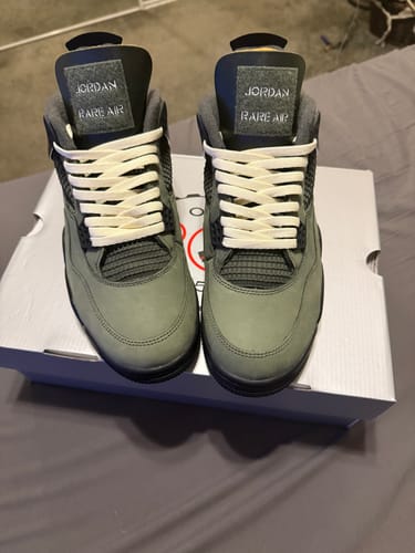 Customer photo review of Jordan Replacement Shoe Laces