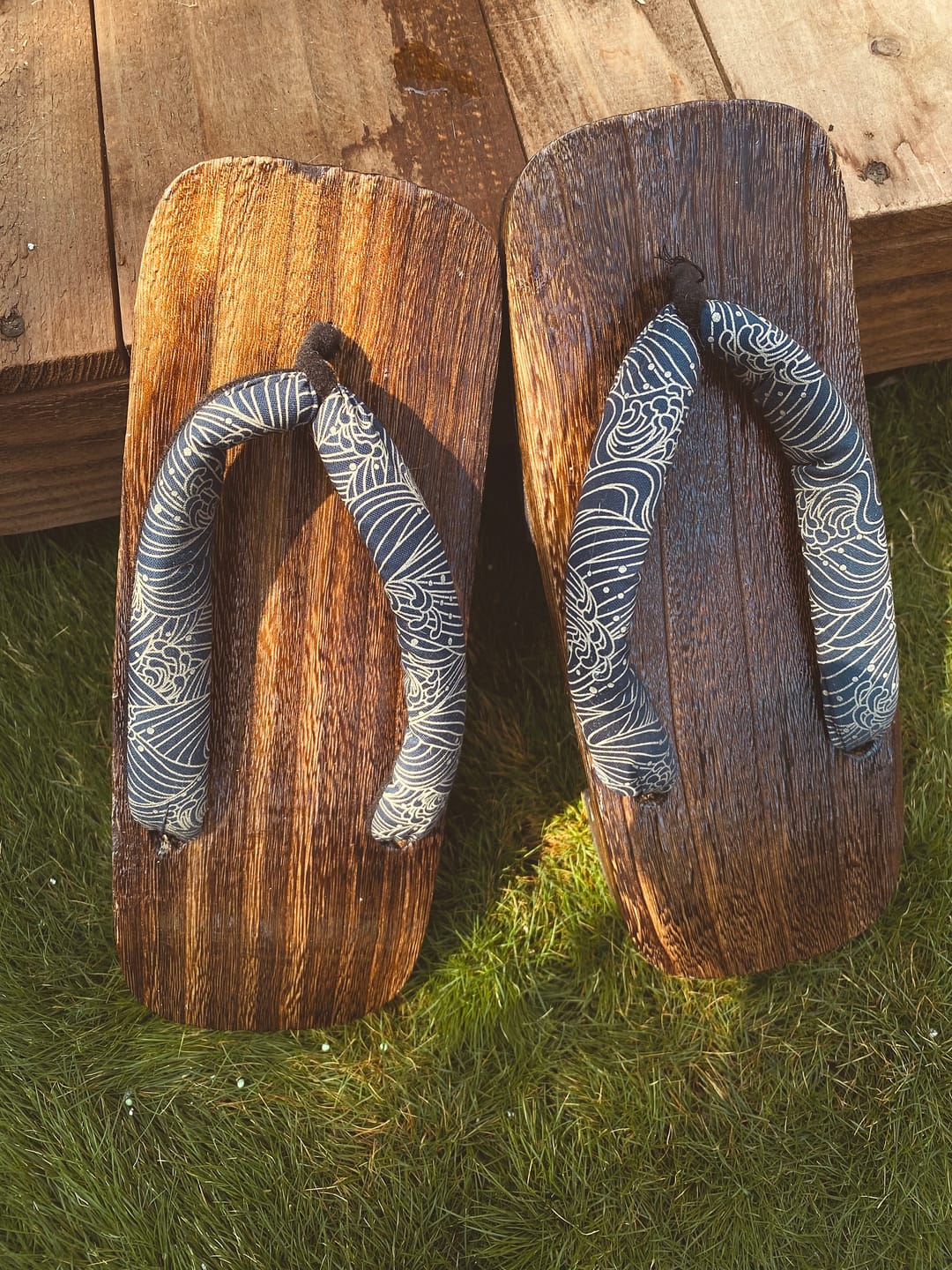 Customer photo review of Geta Sandals - Waves in Indigo Blue