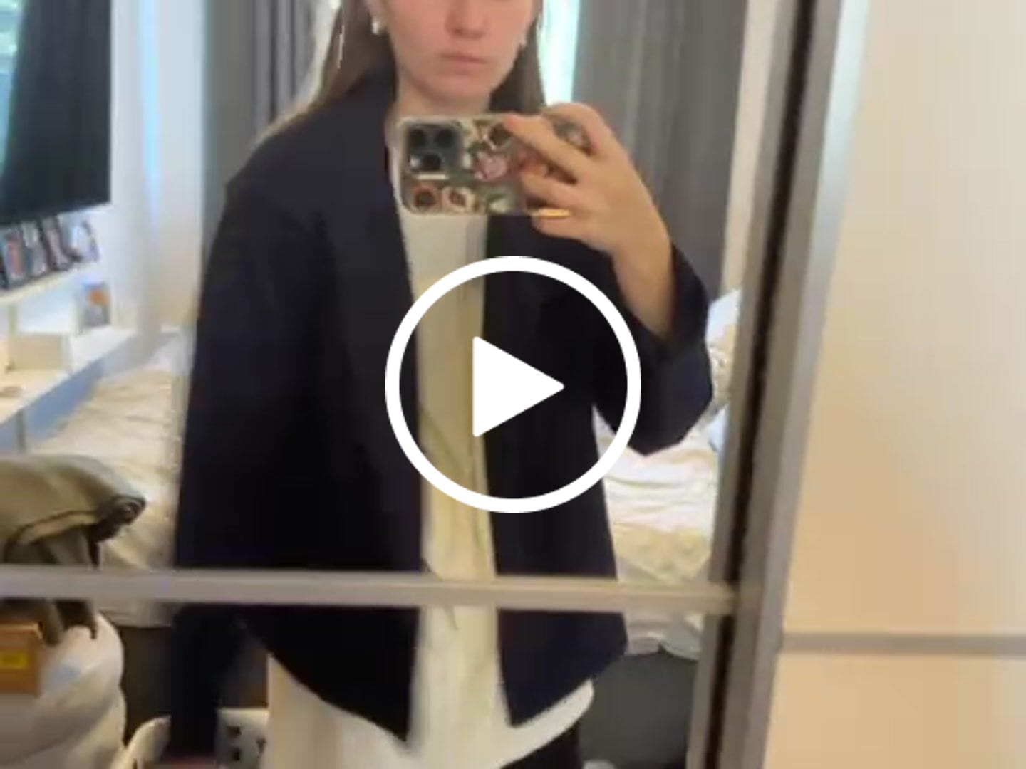 Customer video review of Rosalia Elegant Lady Women's Jacket with Stand Collar for Autumn Style