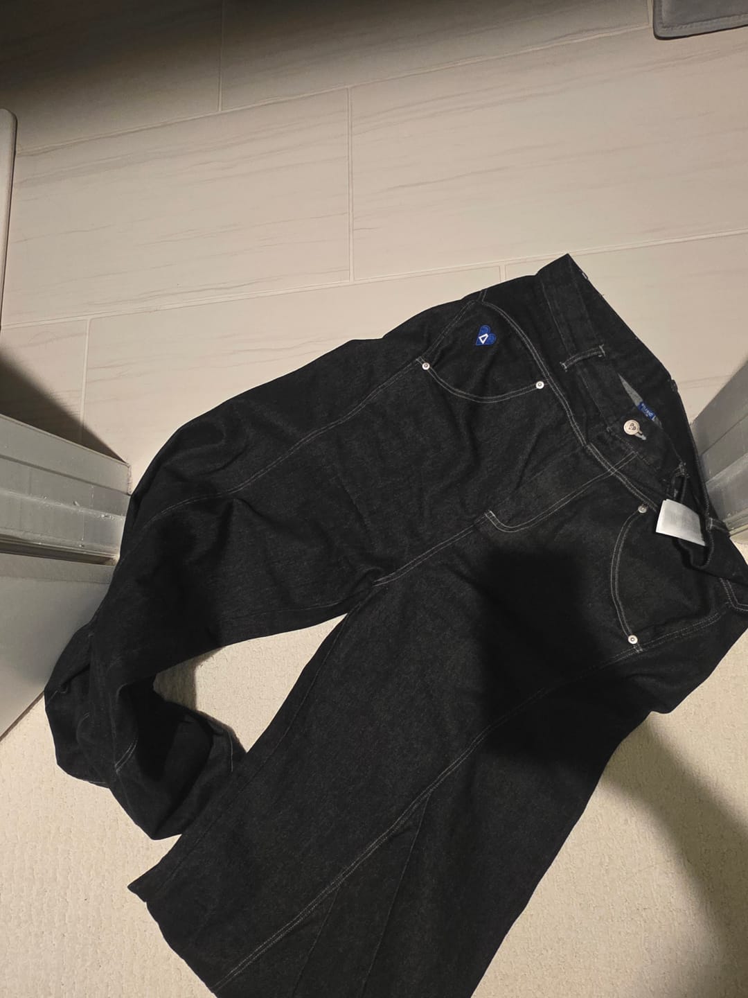 Customer photo review of Aelfric Eden Wrinkle Baggy Barrel Jeans