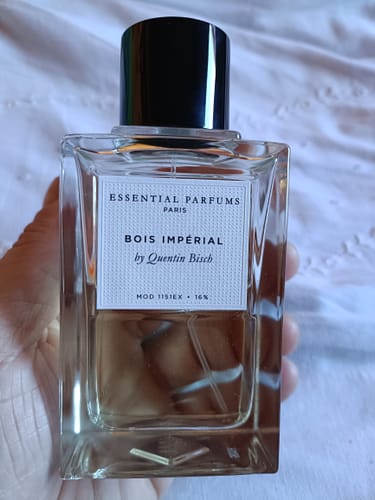 Customer photo review of ESSENTIAL PARFUMS - BOIS IMPERIAL