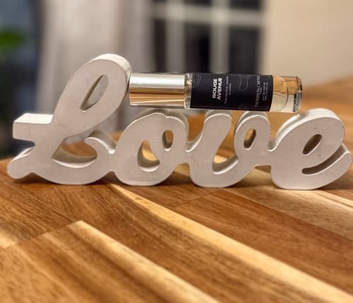 Customer photo review of Rouge Avenue | Eau de Parfum