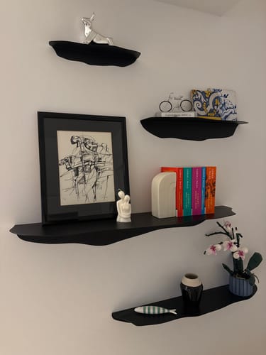 Customer photo review of FOLD Wavy Shelf 950