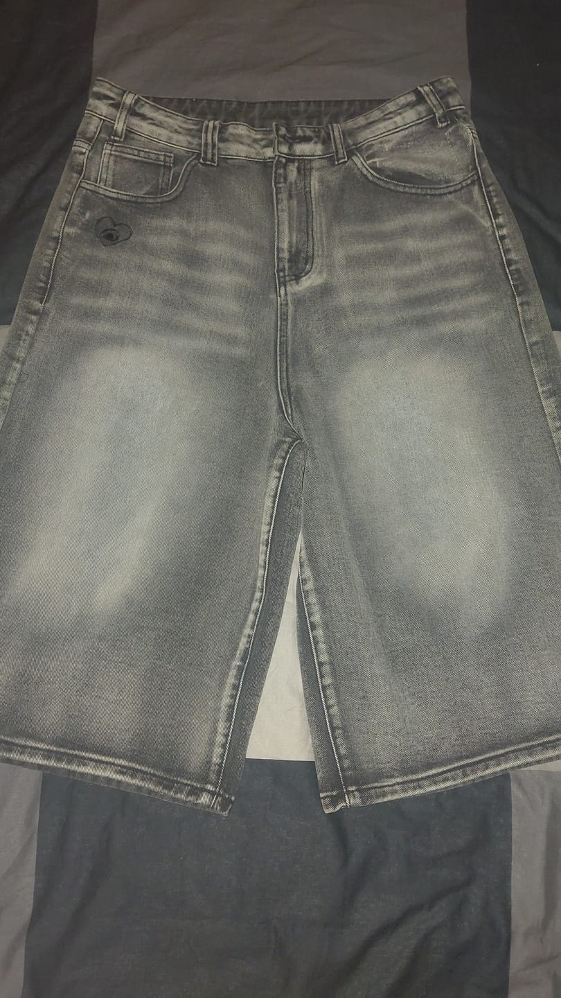 Customer photo review of Aelfric Eden Vintage Washed Longline Jorts