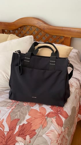 Customer photo review of Cartera De Hombro Notebook Nylon Icónica