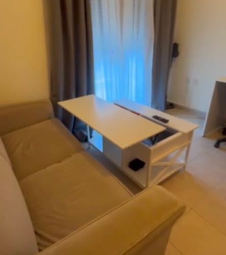 Customer photo review of Τραπεζάκι Σαλονιού Με Ρυθμιζόμενο Ύψος Βοηθητικό Τραπέζι Για Εργασία Φαγητό Λάπτοπ  Κρυφός Αποθηκευτικός Χώρος LC-TB35205B01