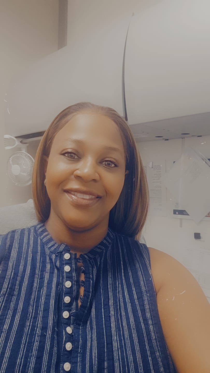 Customer photo review of Outre Airtied Glueless Human Hair Blend 13x6 HD Lace Front Wig - HHB-SLEEK YAKI 20" - 100% Fully Hand-Tied
