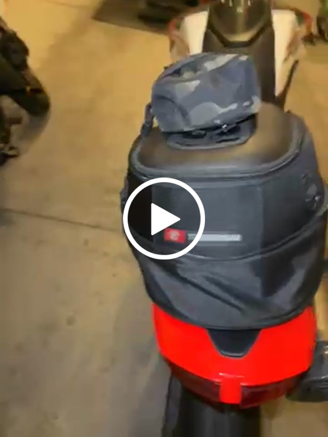 Customer video review of 15L - Momentum Small Street/Sportbike Tail Bag