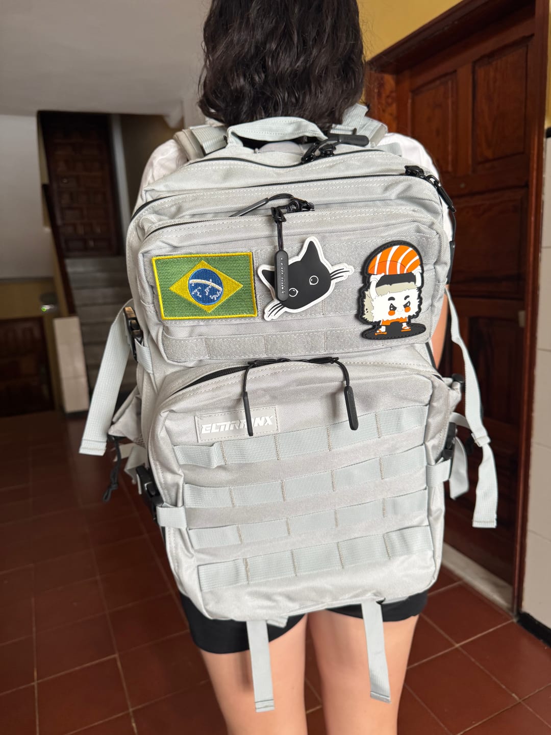 Customer photo review of Mochila Táctica 45L con compartimento para comida Silver