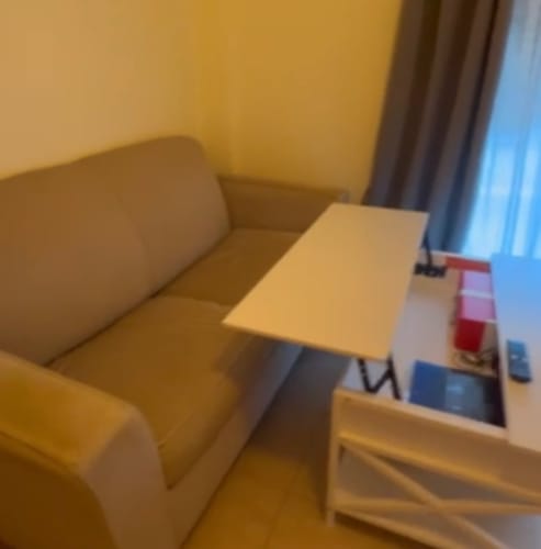 Customer photo review of Τραπεζάκι Σαλονιού Με Ρυθμιζόμενο Ύψος Βοηθητικό Τραπέζι Για Εργασία Φαγητό Λάπτοπ  Κρυφός Αποθηκευτικός Χώρος LC-TB35205B01