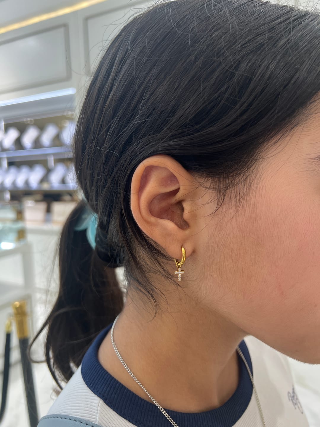 Customer photo review of Par Arracada Con Cruz Zirconias 2 en 1