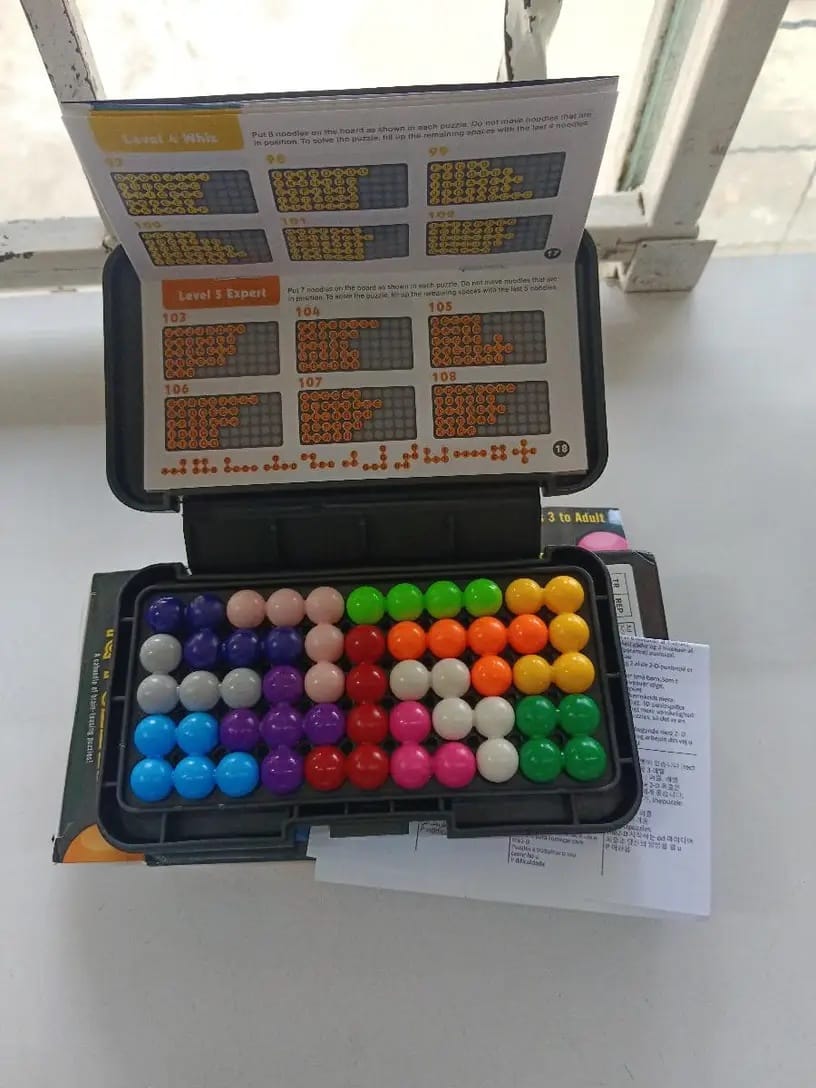 Customer photo review of Brainy Beads™ – IQ Puzzle Game