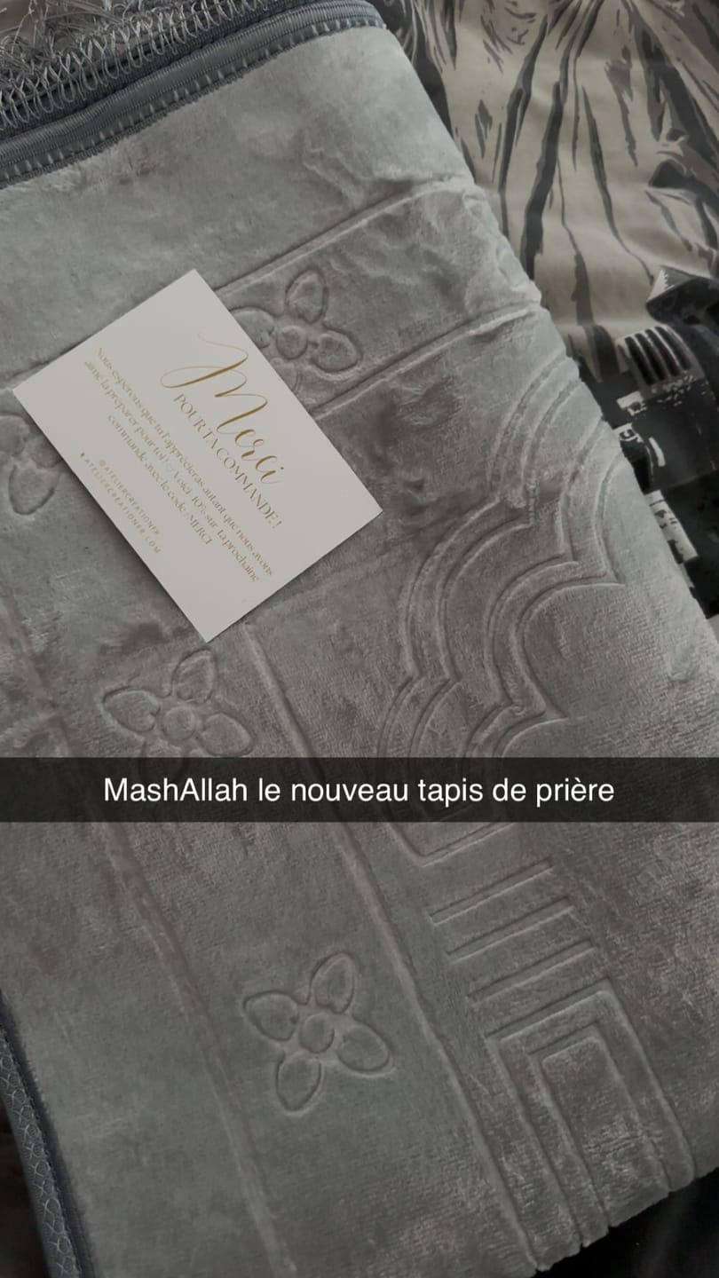 Customer photo review of Tapis de prière épais à personnaliser gris