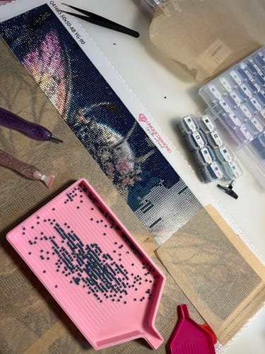 Customer photo review of 5D Diamond Painting –  Schattenfee mit Regenbogenflügeln