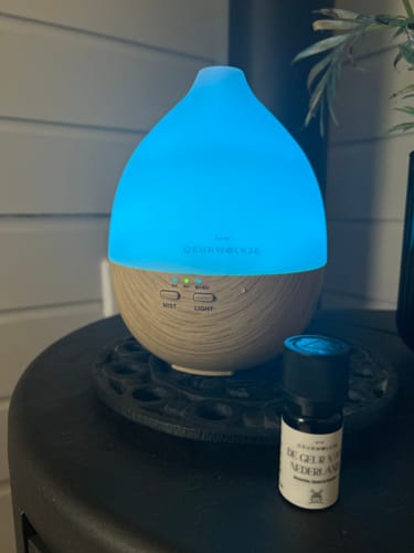 Fotorecensie van een klant over De geur van Nederland - Geurwolkje® Blend - 100% Etherische Olie - 5ml