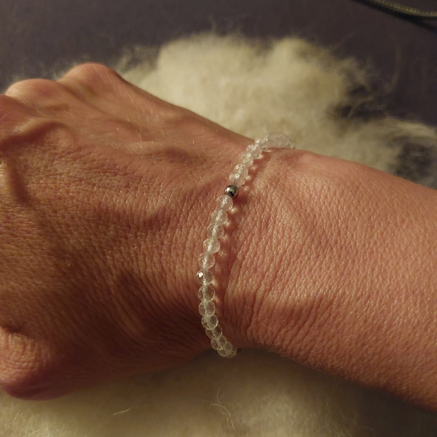 Customer photo review of Bergkristall Naturstein Armband mit Silberperle