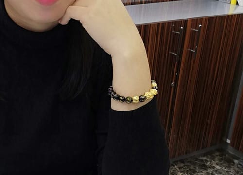Customer photo review of Feng Shui Black Obsidian Wealth Bracelet