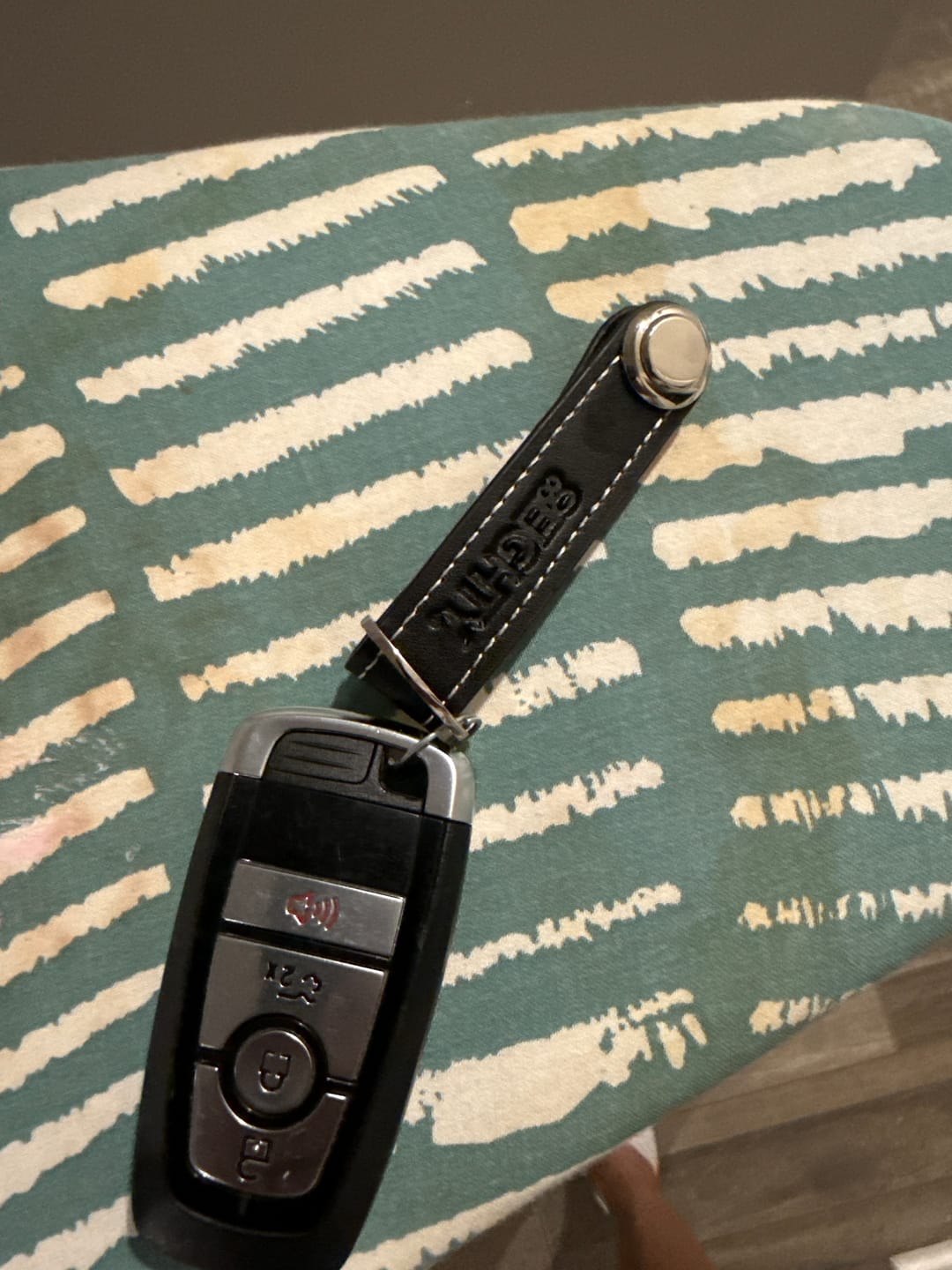 Customer photo review of 80Eighty® Classy Leather Keychain