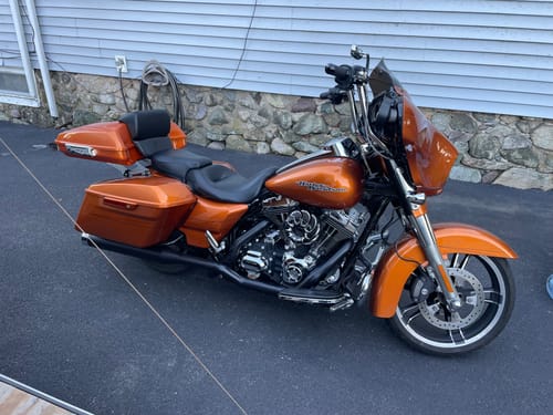 Customer photo review of HR3 Amber Whiskey 2015 Special 5.5" Razor Style Tour Pack Luggage For 14-24 Harley Touring
