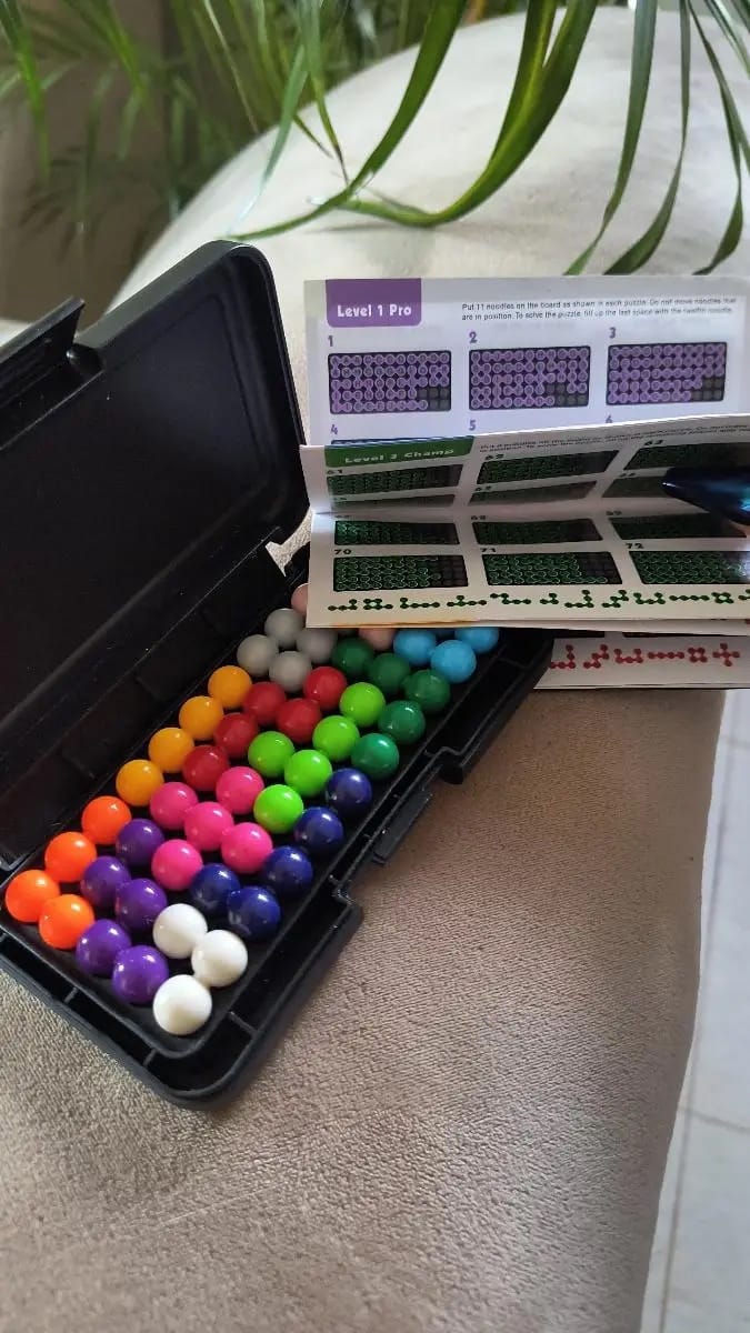 Customer photo review of Brainy Beads™ – IQ Puzzle Game