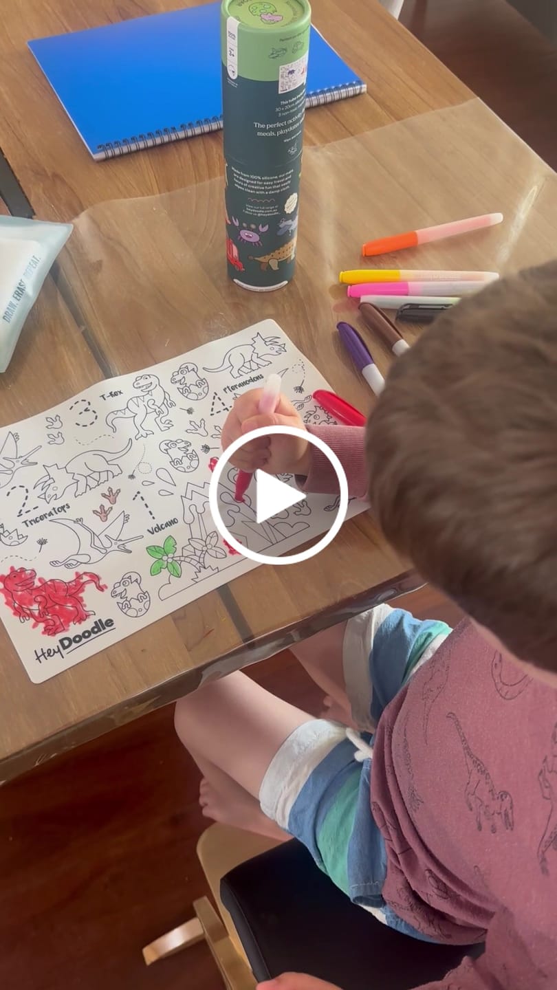 Customer video review of DinoRoar Mini Colouring & Doodle Mat