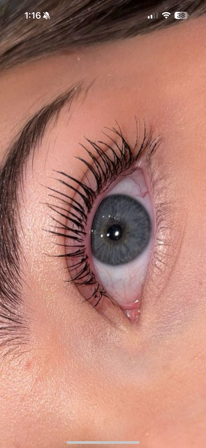 Customer photo review of PRE ORDER Tubing Peptide Mascara Estimated Shipping 25th July