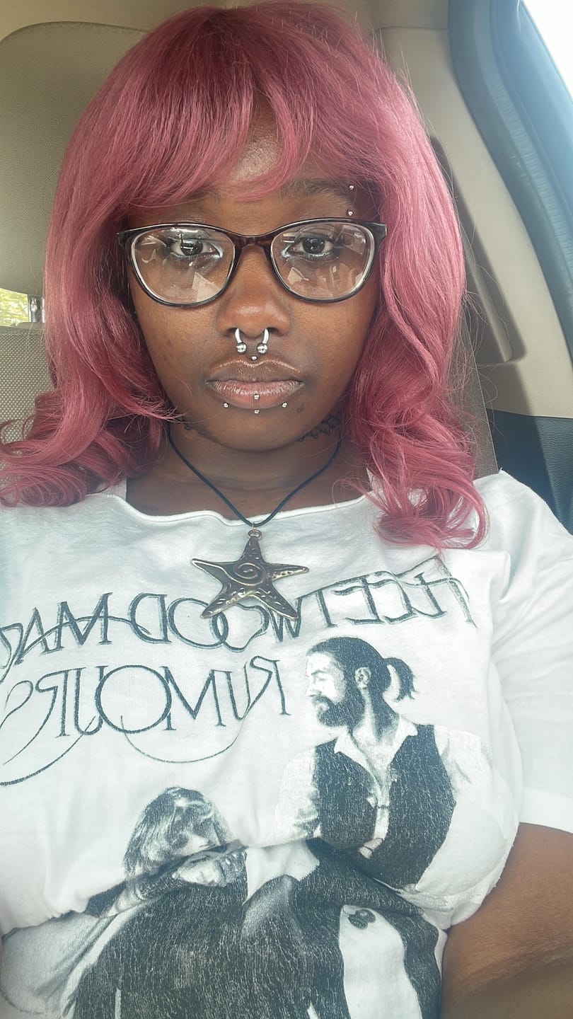 Customer photo review of Sensationnel Glamzy Glueless HD Lace Crown Wig –  TINSY