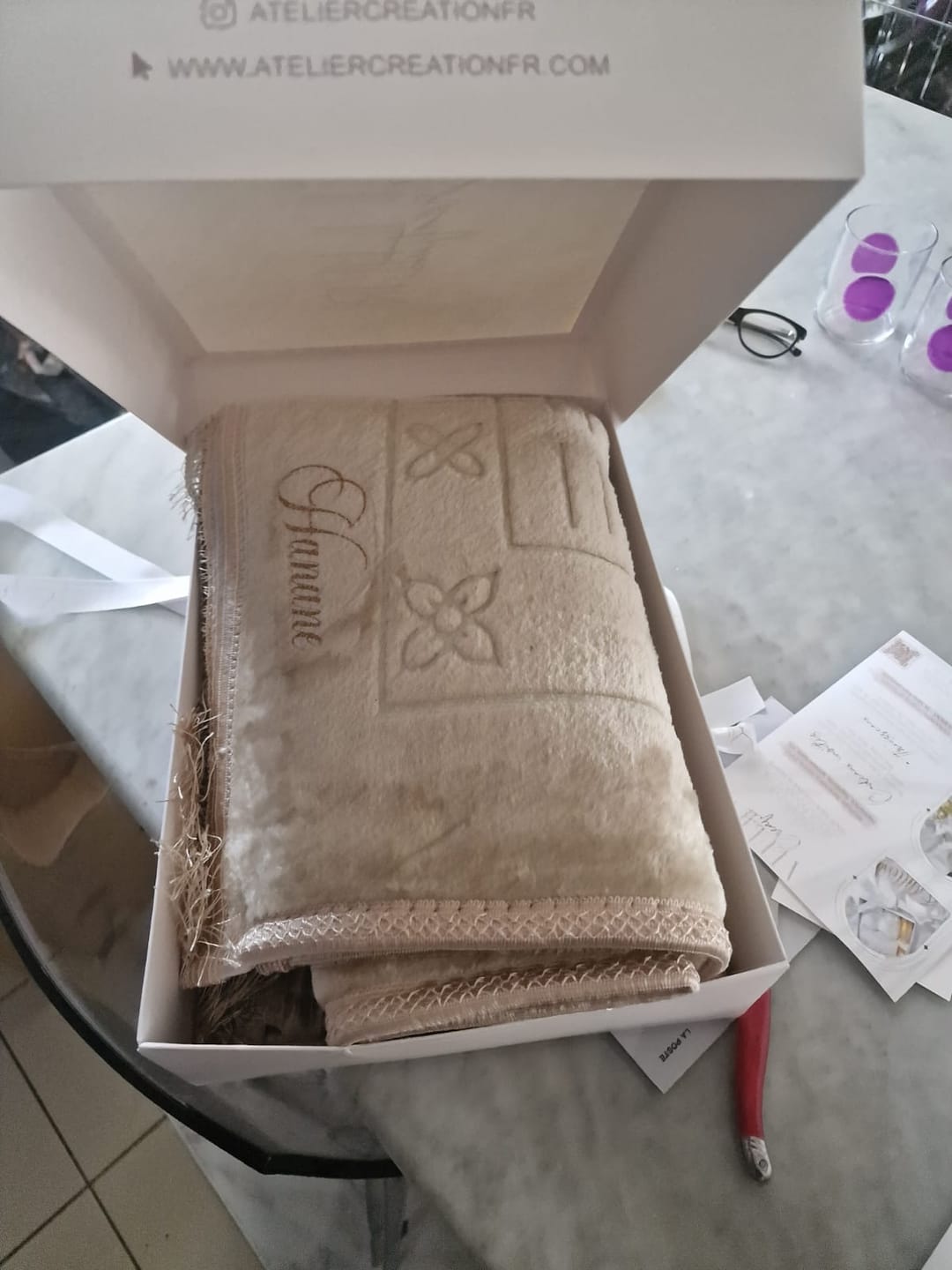 Customer photo review of Tapis de prière épais à personnaliser crème