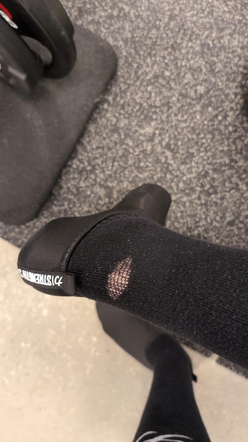 Customer photo review of Black Deadlift / Weightlifting Socks