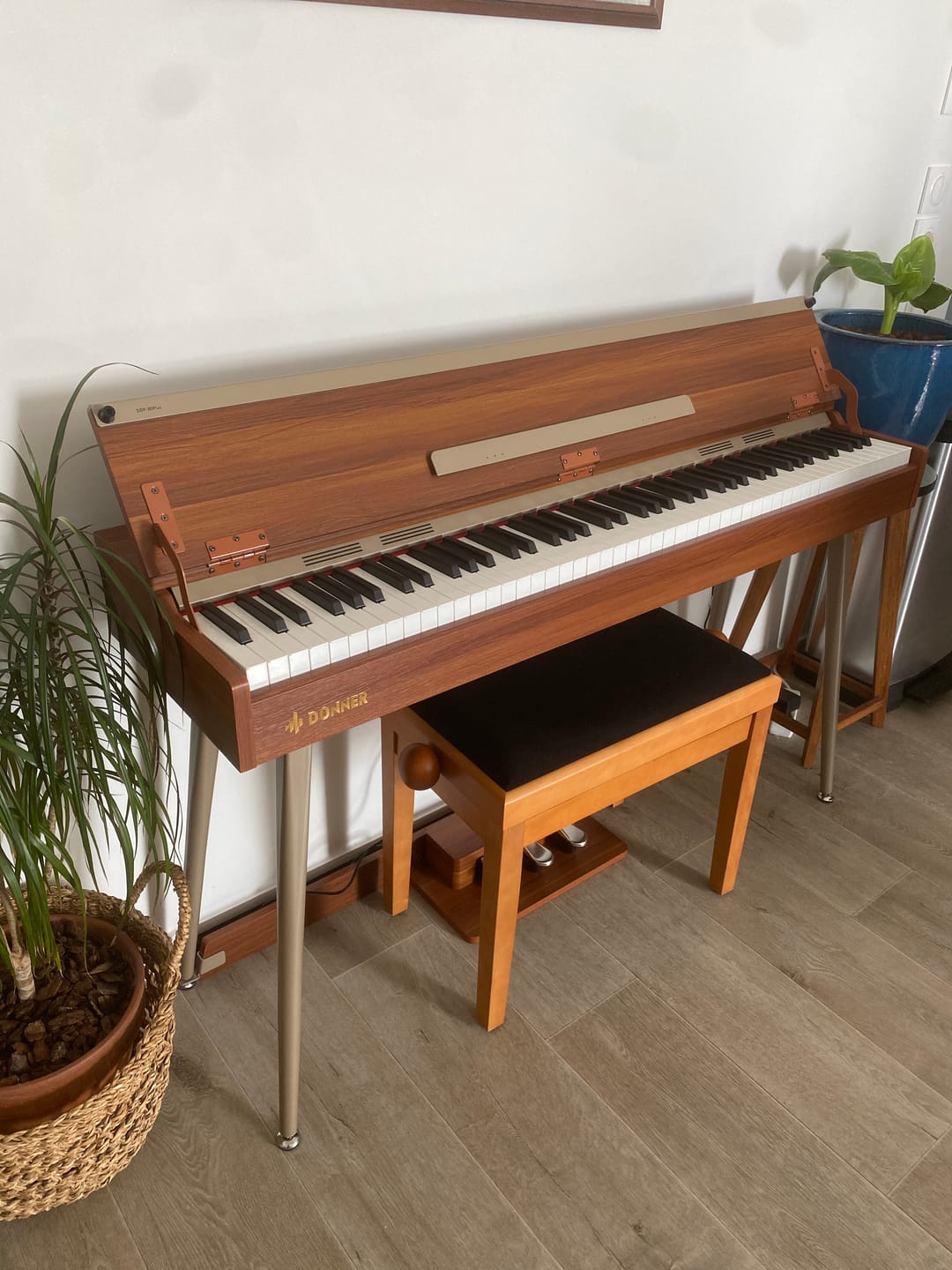 Customer photo review of Donner DDP-80 PLUS Piano Numérique Avec Couvercle Semi-Ouvert