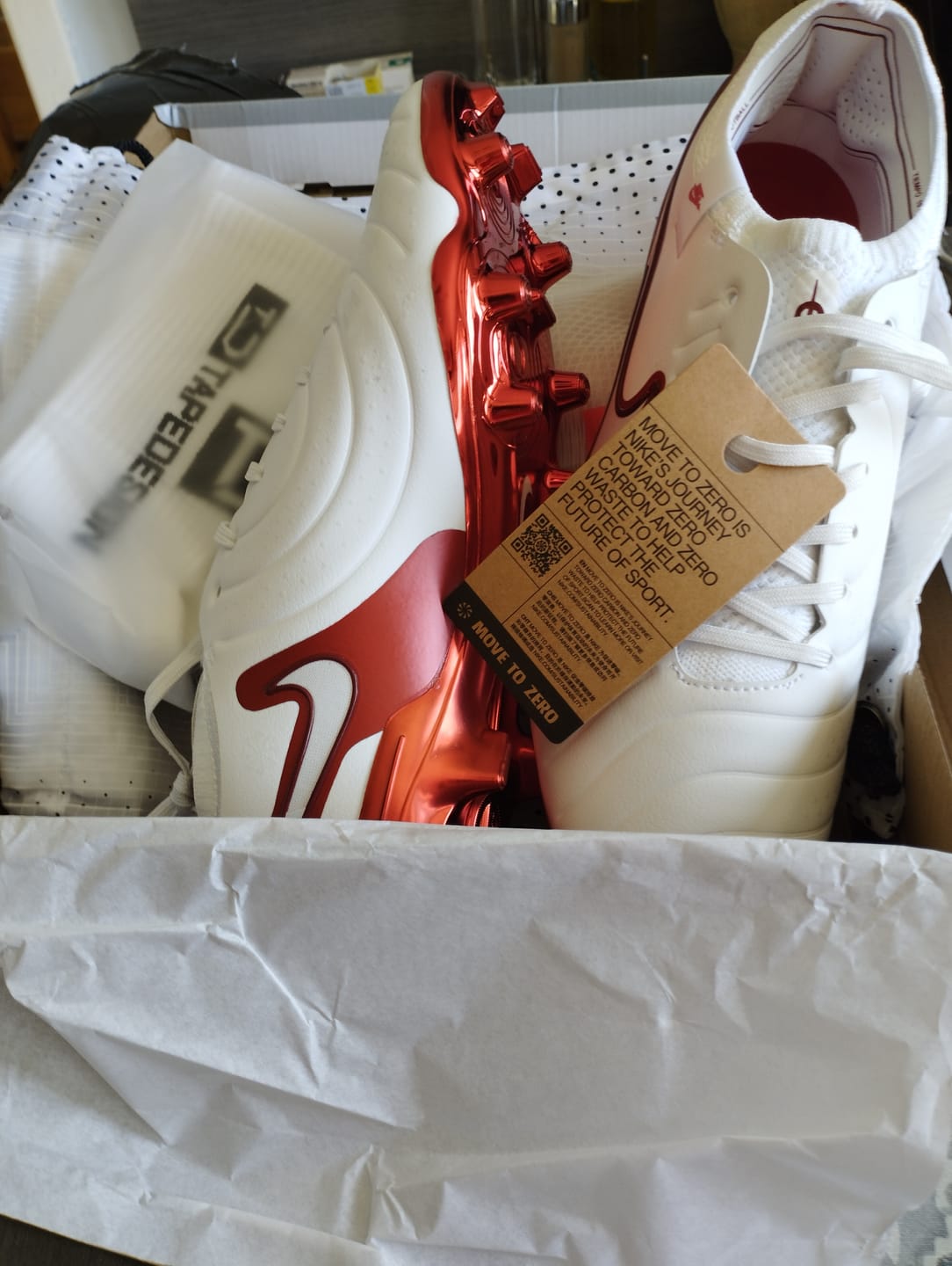 Customer photo review of TIEMPO LEGEND 10 ELITE FG CHROMATIC - BLANC/MULTICOLOR
