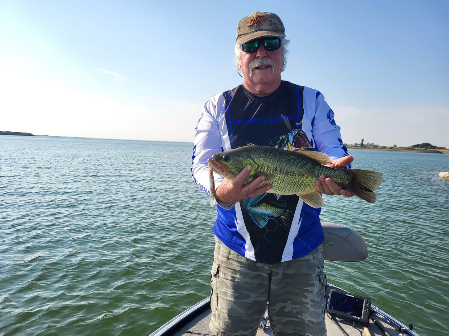Customer photo review of Mini Scissors for Cutting Braided Fishing Line