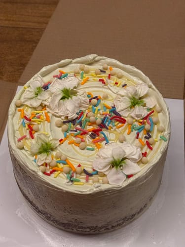 Customer photo review of funfetti cake