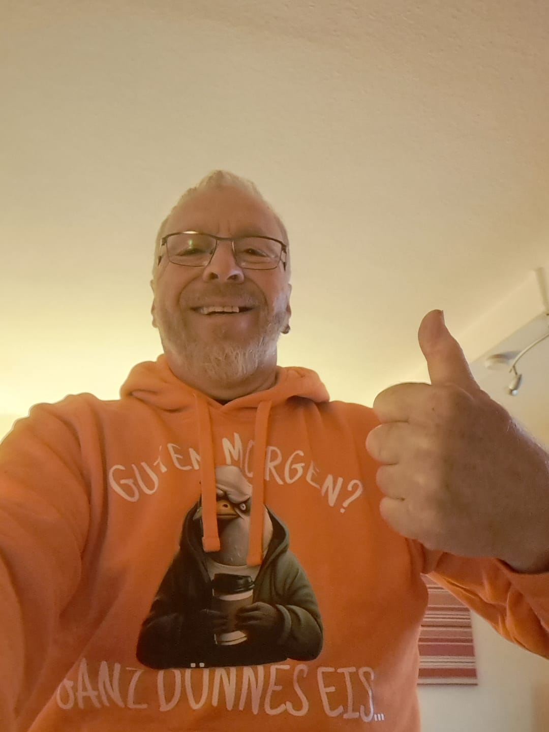 Customer photo review of Guten Morgen? ganz dünnes Eis.. · Unisex Bio Hoodie